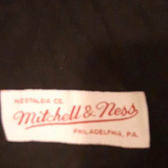 Mitchell&Ness mens L t-shirt - Picture 2 of 4